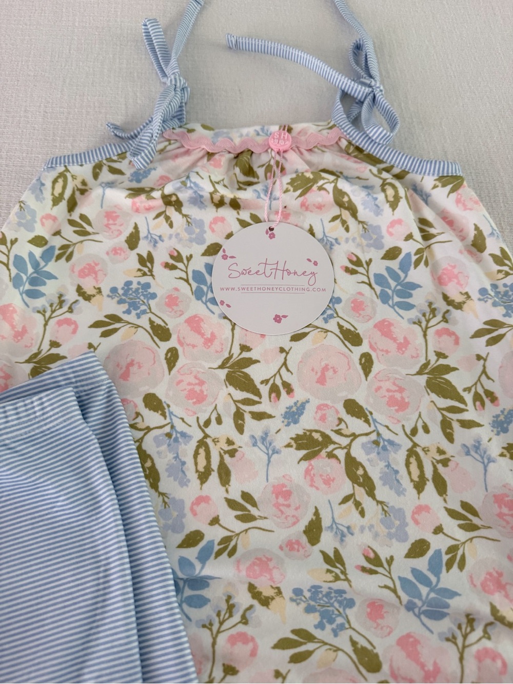 Sweethoney Loungewear - Picture 2 of 2